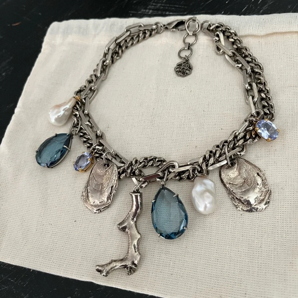 Alexander McQueen Coral Charm Chain
Choker Necklace - Picture 8 of 14